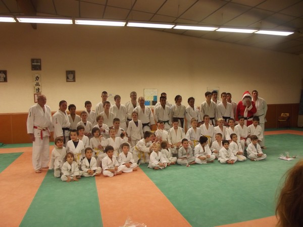 Photos des judokas avec le Père Noel